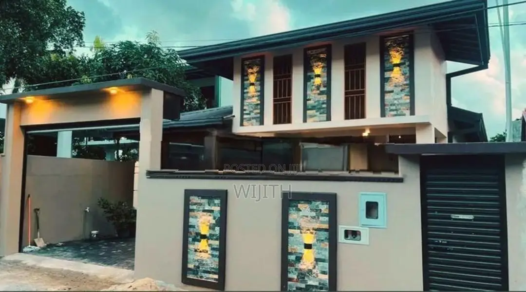 පදිංචියට සෑදු ළස්සන ණවමාදිලියේ නිවසක් විකිනිමට