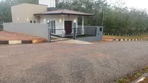 Land in Dankotuwa