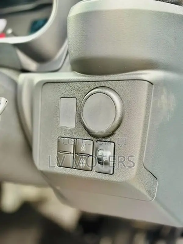Daihatsu Mira E:S L Grade 2024