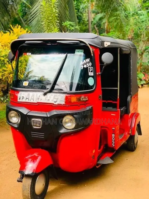 Bajaj RE 2015