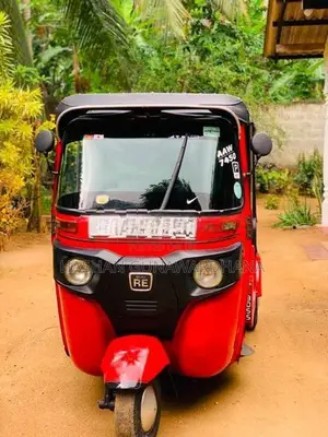 Bajaj RE 2015