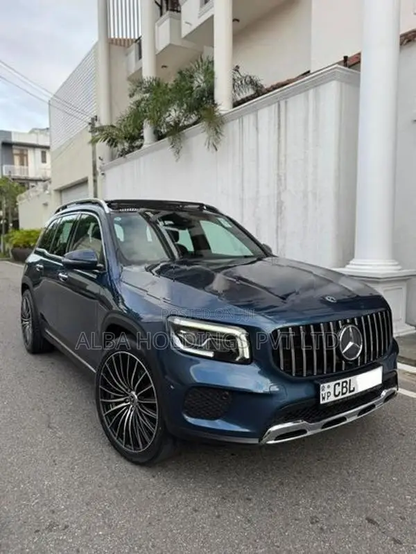Mercedes Benz GLB 200 Premium Plus 2020