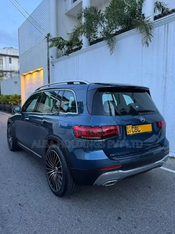 Mercedes Benz GLB 200 Premium Plus 2020