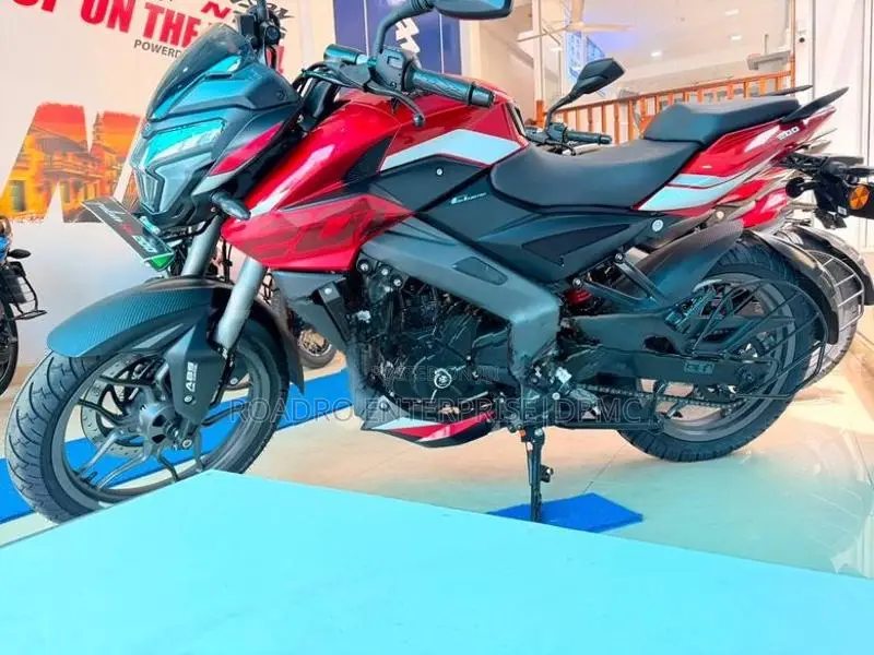 Bajaj Pulsar NS200 DualABS EFi . 2026