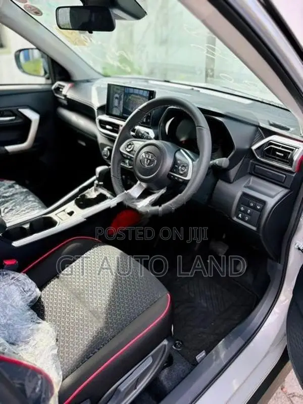 Toyota Raize Z Hybrid AutoParking 2026