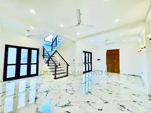 A Luxurious Three-storey Huge House in Piliyandala Town Area