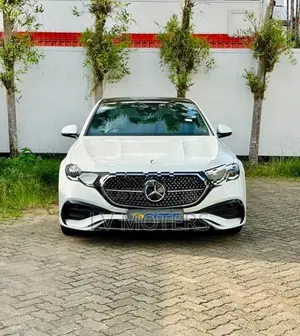 Mercedes Benz E200 AMG Premium Plus 2025