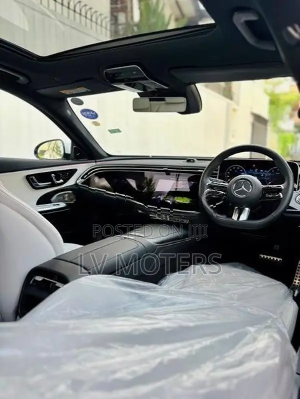 Mercedes Benz E200 AMG Premium Plus 2025