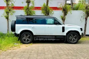 Land Rover Defender X-Dynamic 7 Seater 2026