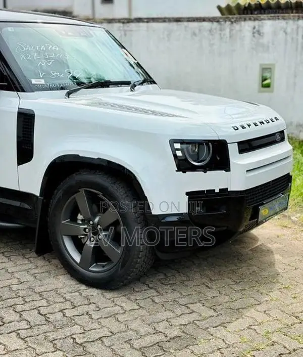 Land Rover Defender X-Dynamic 7 Seater 2026