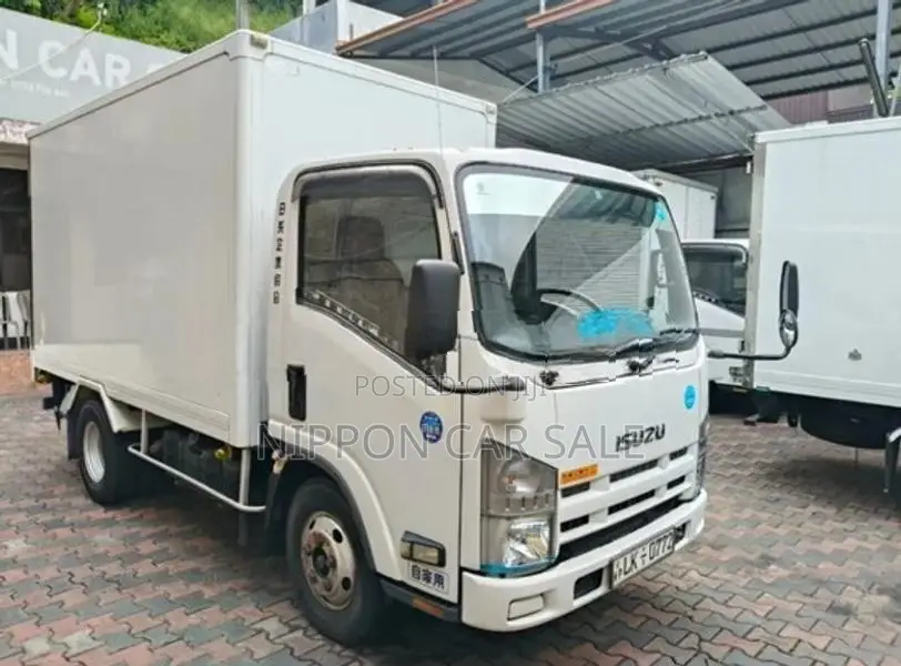 Isuzu 250 12/5 full body truck 2008