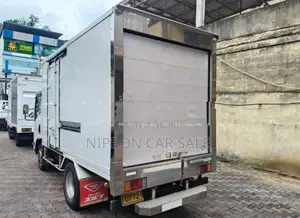 Isuzu 250 12/5 full body truck 2008