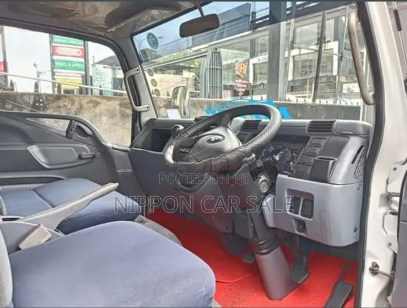 Mitsubishi Canter Single Wheel 2015