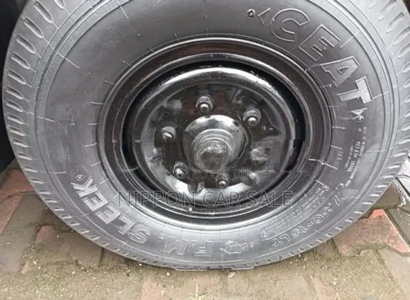 Mitsubishi Canter Single Wheel 2015