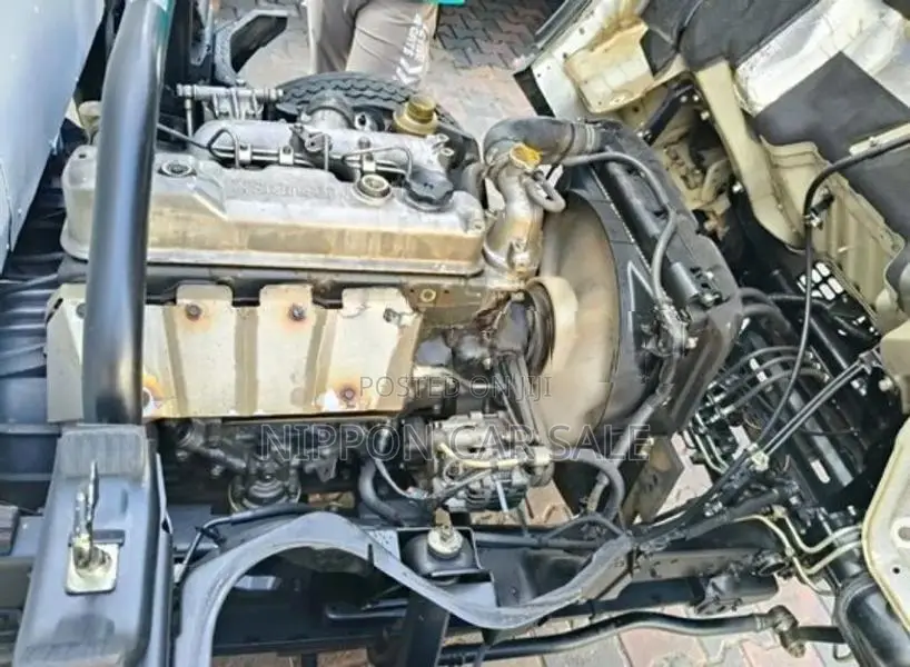 Mitsubishi Canter Single Wheel 2015
