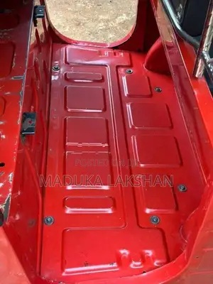 Bajaj RE 2016