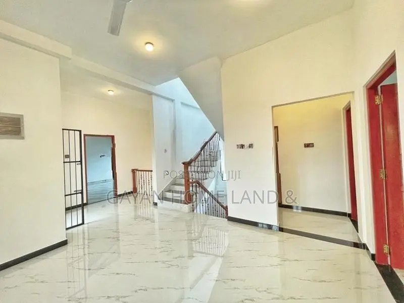 Brand New Luxury Two Storey House in Piliyandala