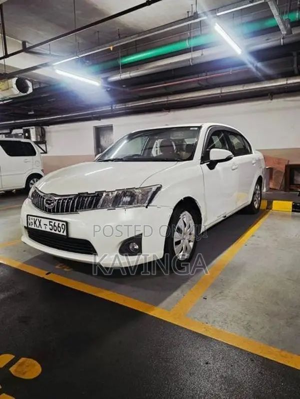 Toyota Axio 2013