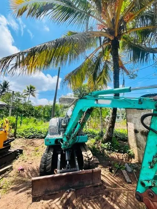 Komatsu IHI 35J Excavator