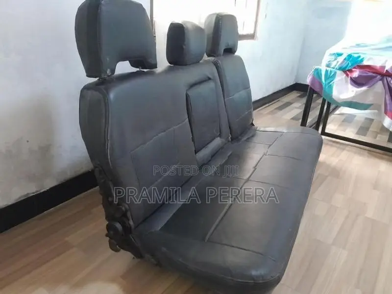Land Rover Defender Seats