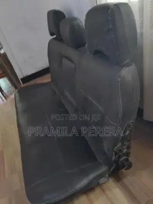 Land Rover Defender Seats