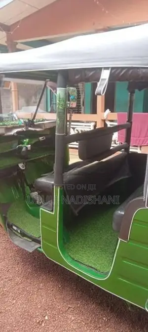 Bajaj RE 2 stroke 2023