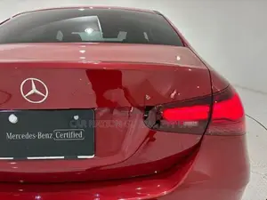 Mercedes Benz A180 Sedan AMG Line 2025
