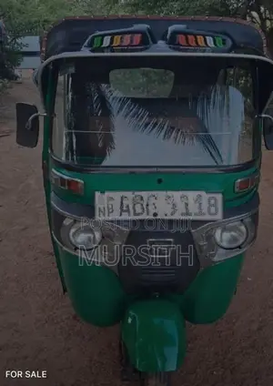 Bajaj RE 2015