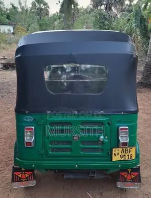 Bajaj RE 2015