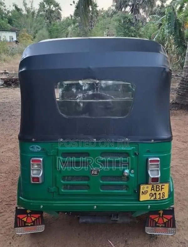 Bajaj RE 2015