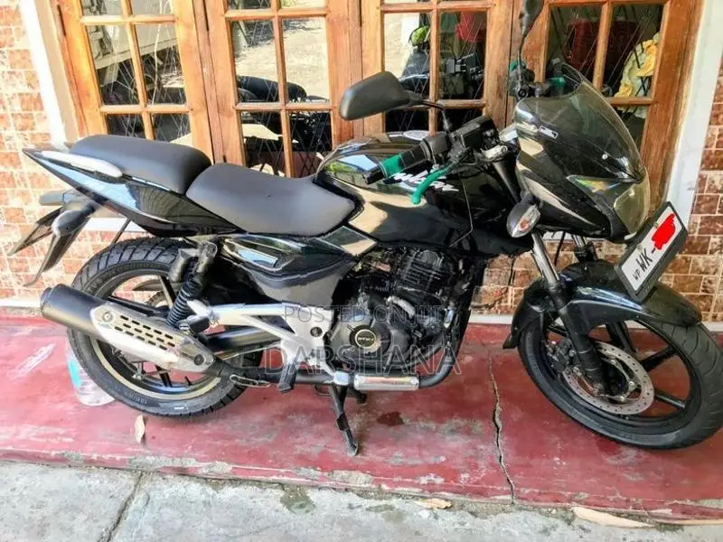 Bajaj Pulsar 180 2011