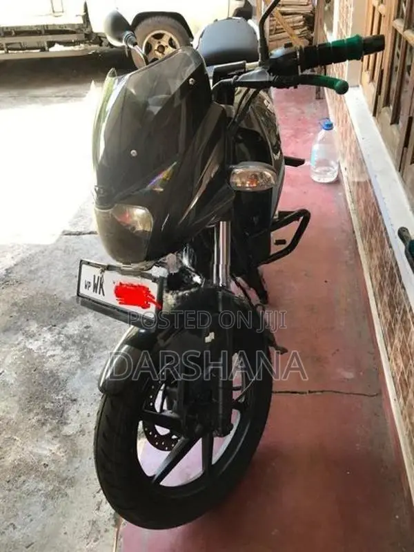 Bajaj Pulsar 180 2011
