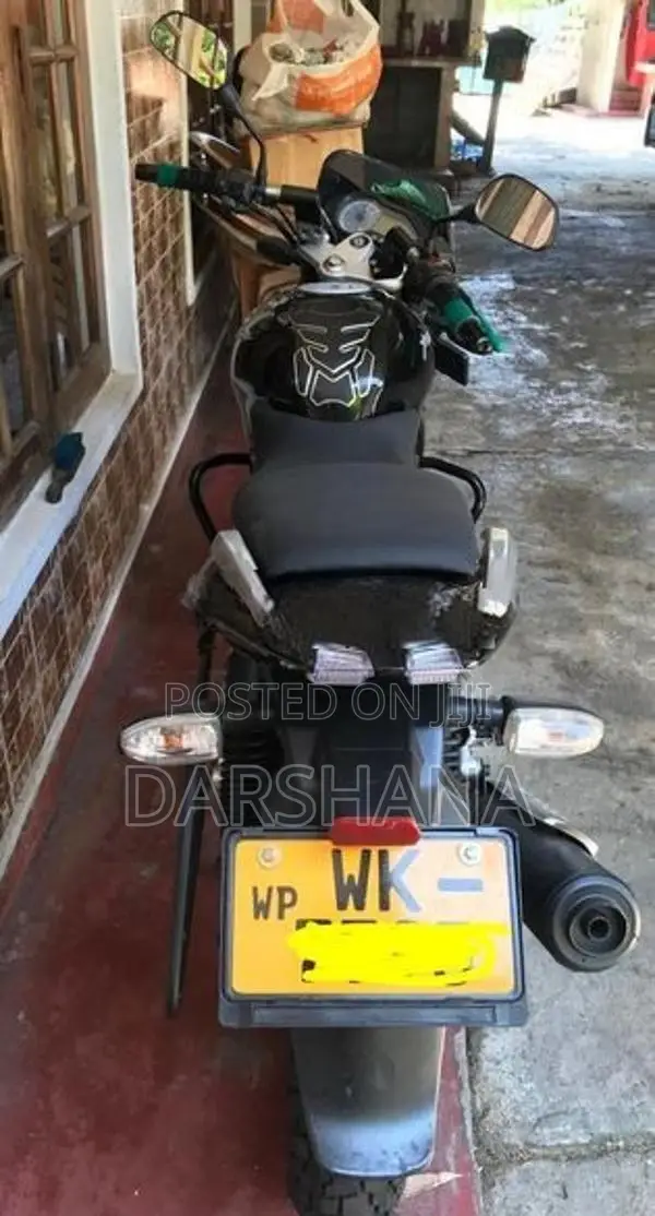 Bajaj Pulsar 180 2011