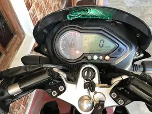 Bajaj Pulsar 180 2011