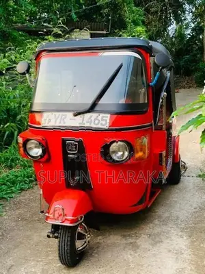 Bajaj RE 2011