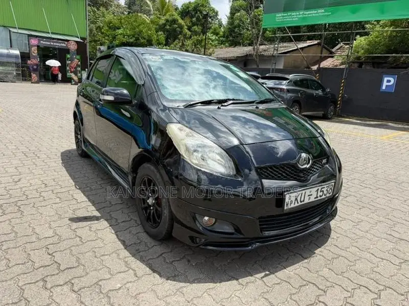Toyota Vitz RS 2012