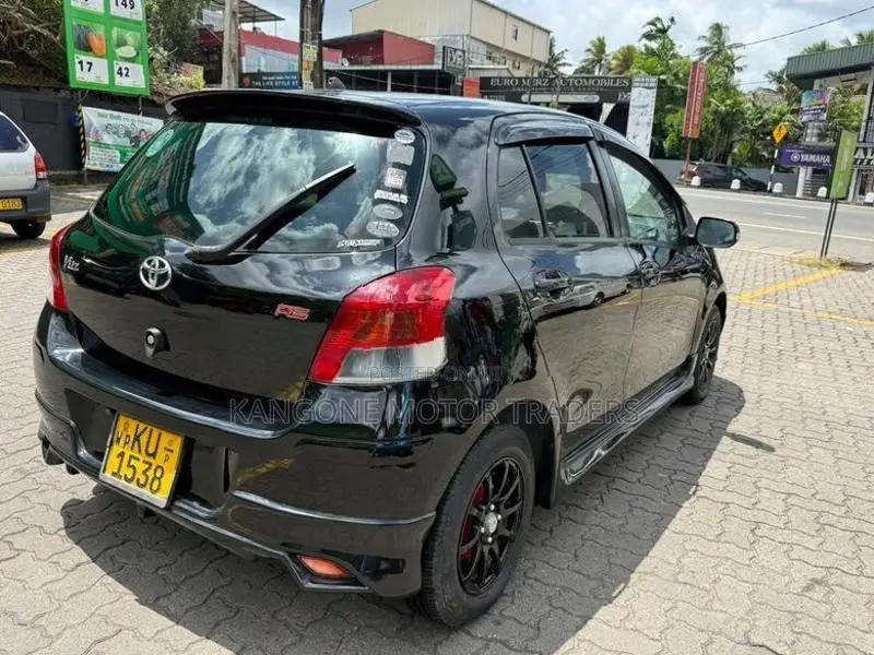 Toyota Vitz RS 2012