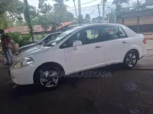 Nissan Tiida 2009