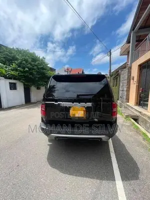 Toyota Land Cruiser 250 VX 2025