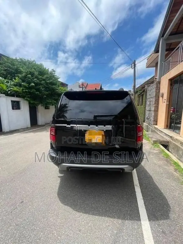 Toyota Land Cruiser 250 VX 2025