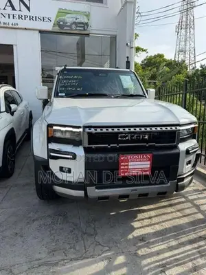 Toyota Land Cruiser VX 2026