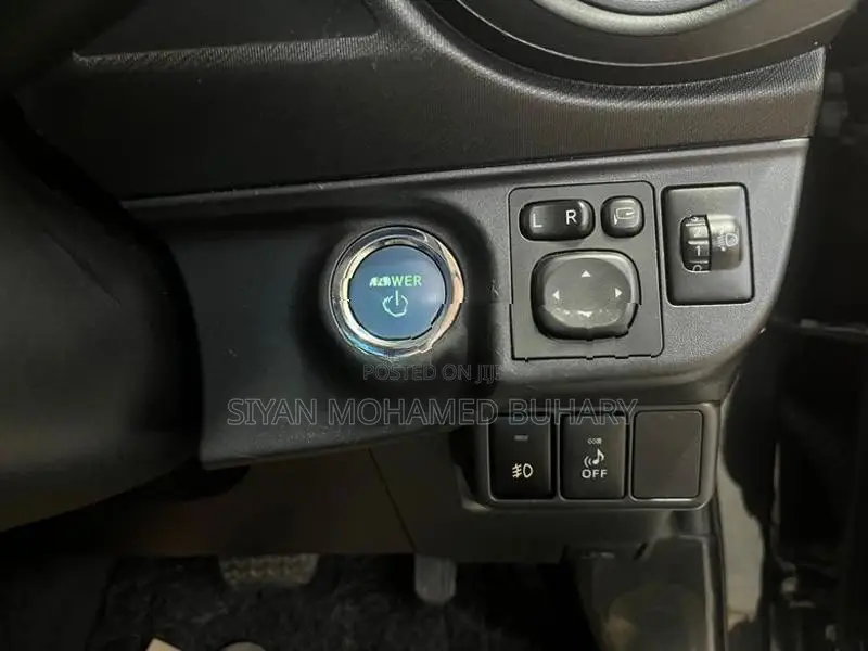 Toyota Aqua 2014