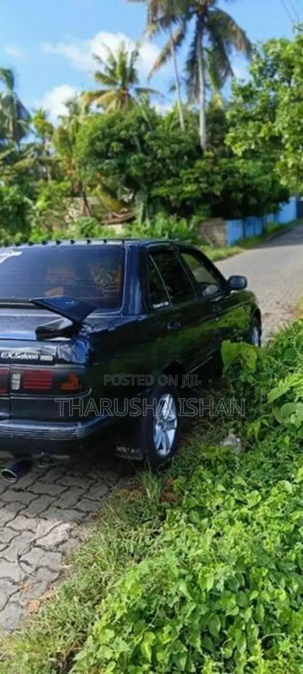 Nissan Sunny EX Saloon 1991