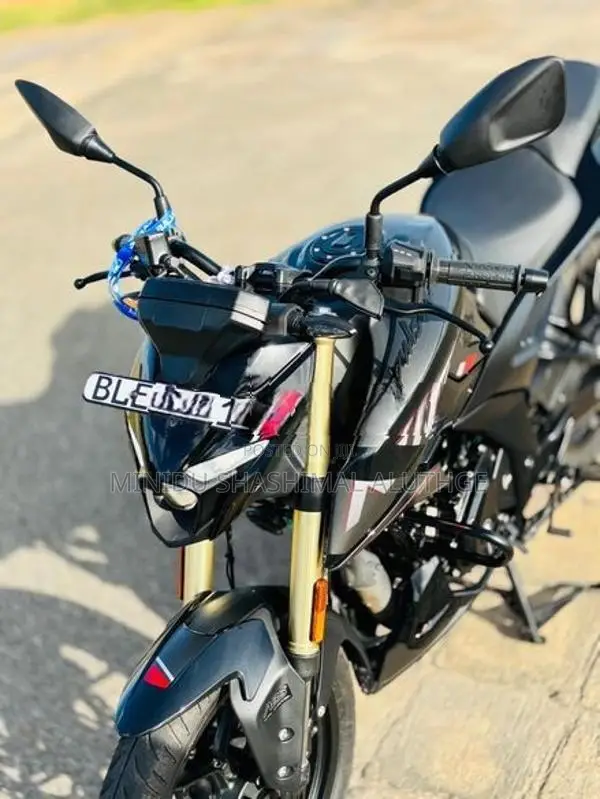 Bajaj Pulsar N160 2025