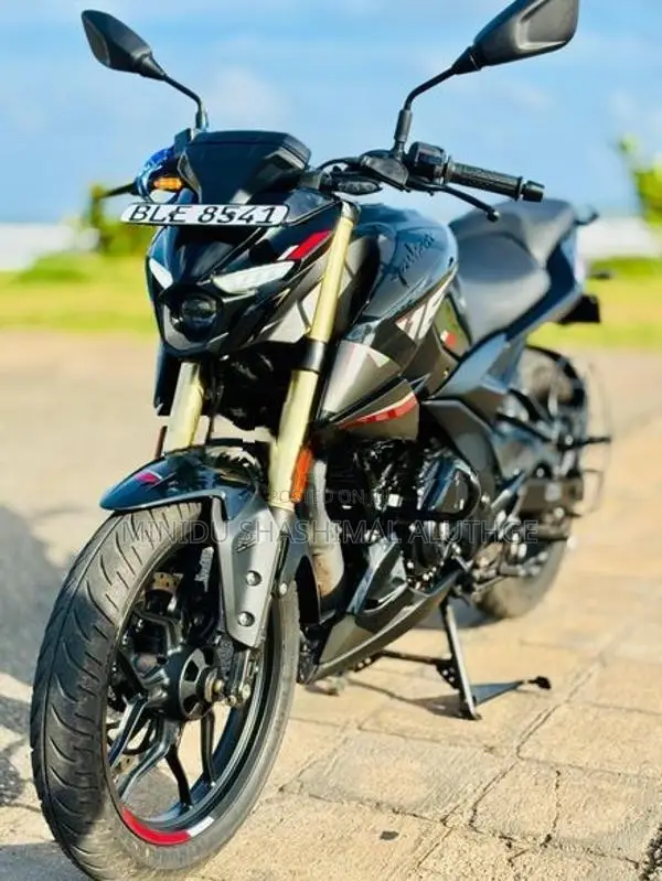 Bajaj Pulsar N160 2025