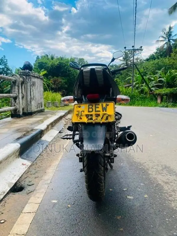 Bajaj Pulsar 150 2017