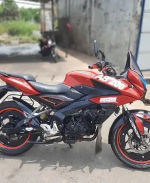 Bajaj Pulsar AS 150 2016