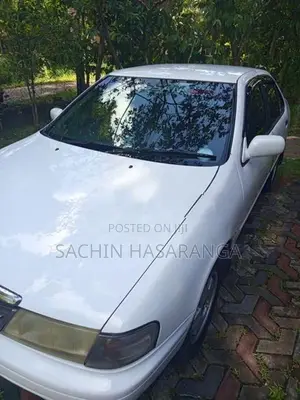 Nissan Sunny 1996