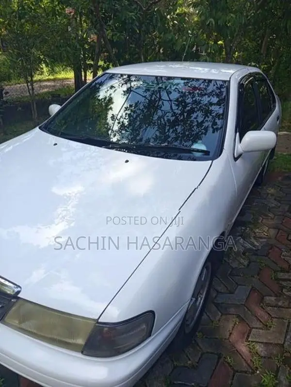 Nissan Sunny 1996