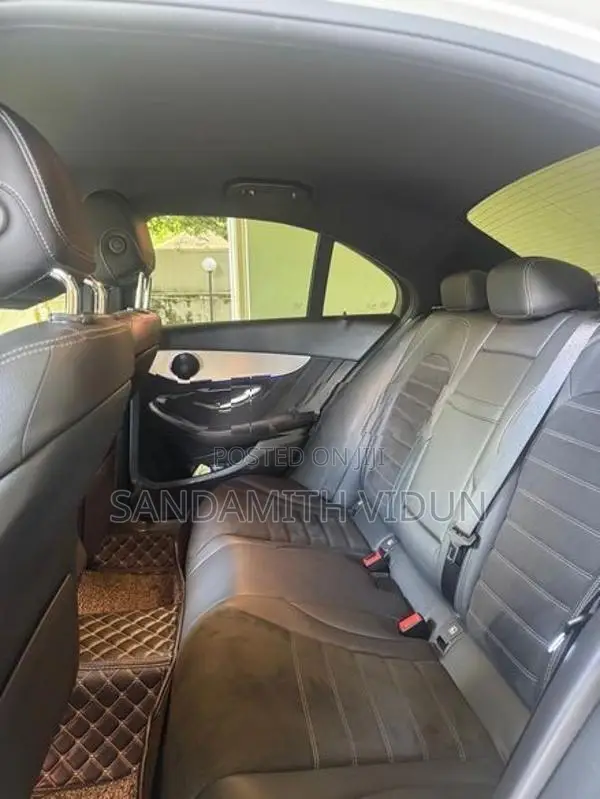 Mercedes Benz C200 2019
